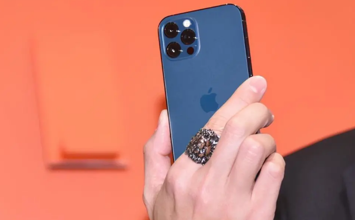 河东苹果手机维修分享iPhone12系列重启方法教程 